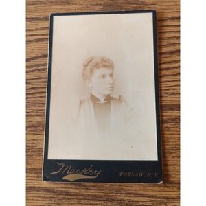 Antique Cabinet Card Photo Victorian Portrait 1800s Woman Mackey Warsaw NY